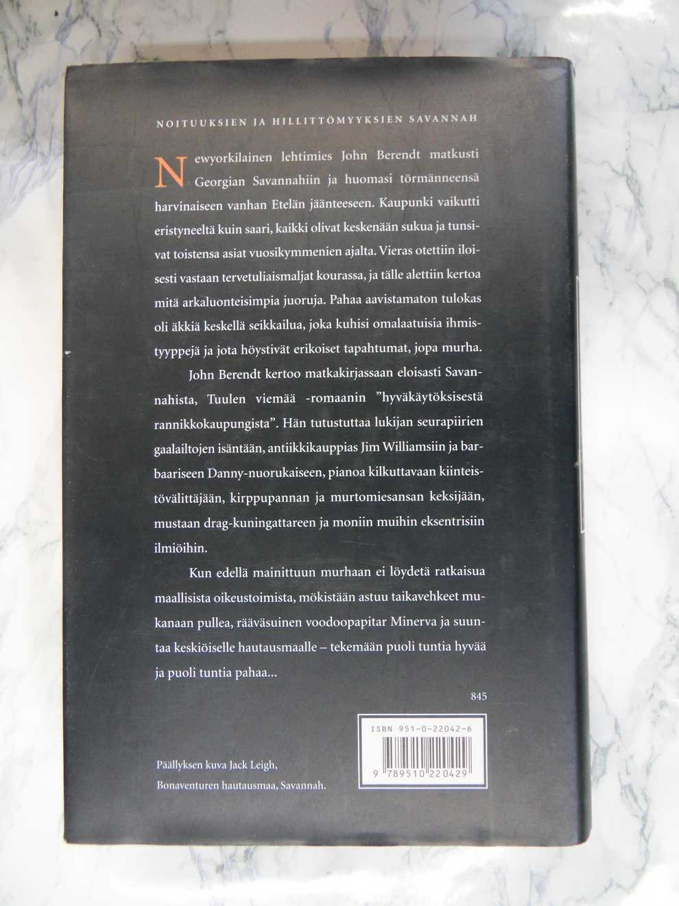 Keskiyö Hyvän ja Pahan Puutarhassa, John Berendt - Image 2
