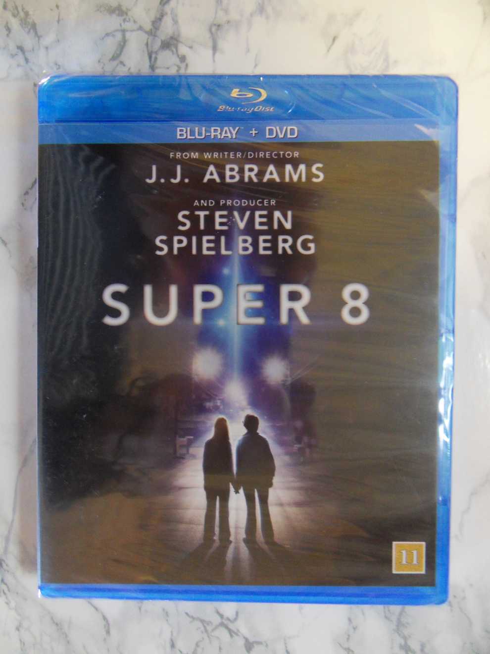 Super 8 (Blu-ray + DVD) (Uusi muoveissa)
