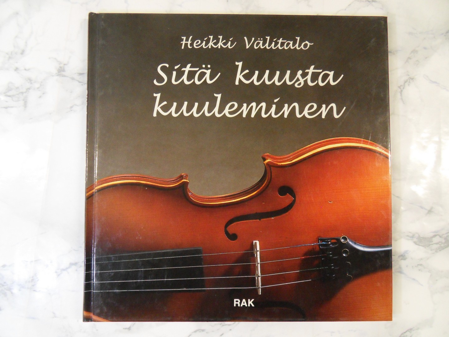 Sitä kuusta kuuleminen, Heikki Välitalo